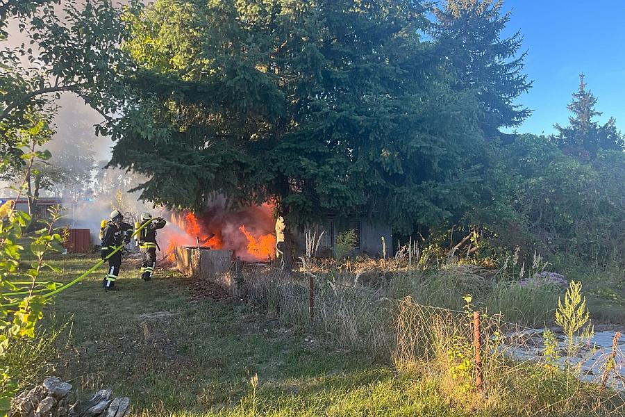 Gartenlaube in Haldensleben in Brand geraten