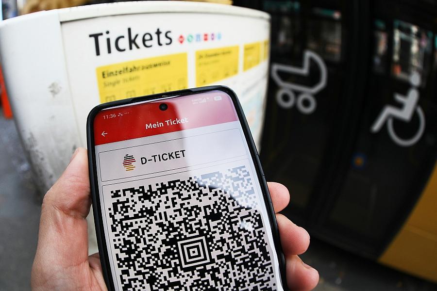 Deutschlandticket ab 2027 für 66,80 Euro: Preis steigt um 3,80 Euro