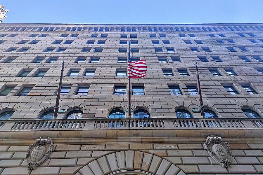 Fed erhöht Leitzins um 25 Basispunkte auf 3,75 bis 4,00 Prozent