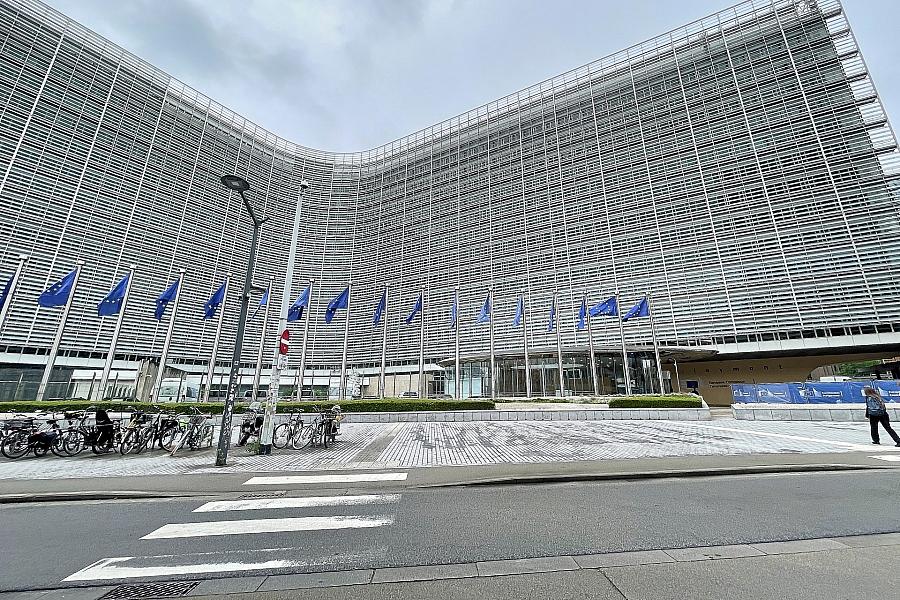 Vor von der Leyens Rede zur Lage der EU: CDU/CSU-Fraktion fordert Personalabbau und Bürokratieabbau in Brüssel