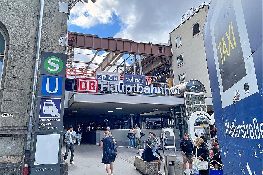 Ticketschranken am Bahnsteig: Bilger prüft Zugangskontrollen an großen Bahnhöfen – Opposition zweifelt