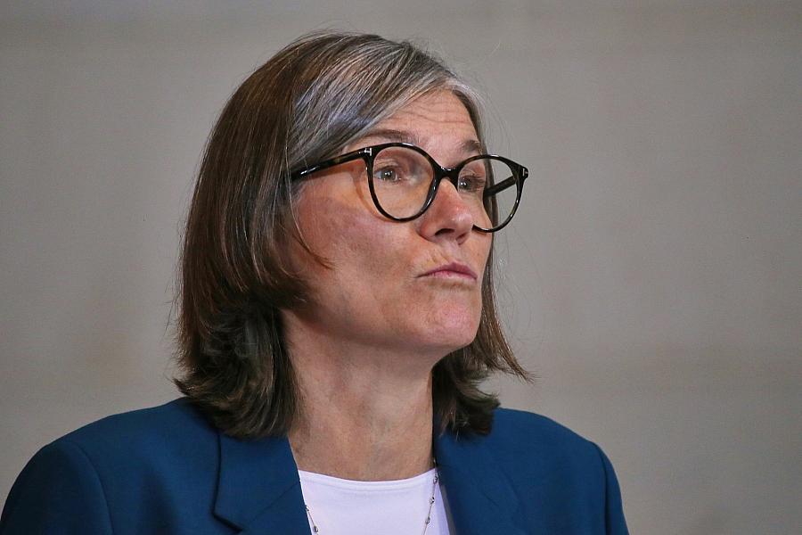 VW-Krise: IG-Metall-Chefin Benner lässt Vertrauen in VW-Chef Oliver Blume offen – keine Garantie für Standorte