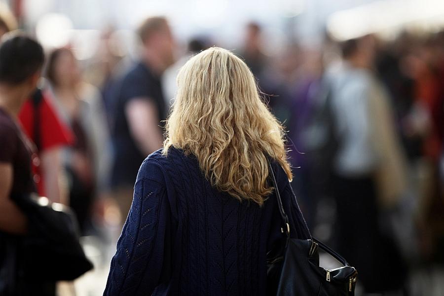 Kreditvergabe: Frauen zahlen höhere Zinsen und erhalten weniger Darlehen als Männer