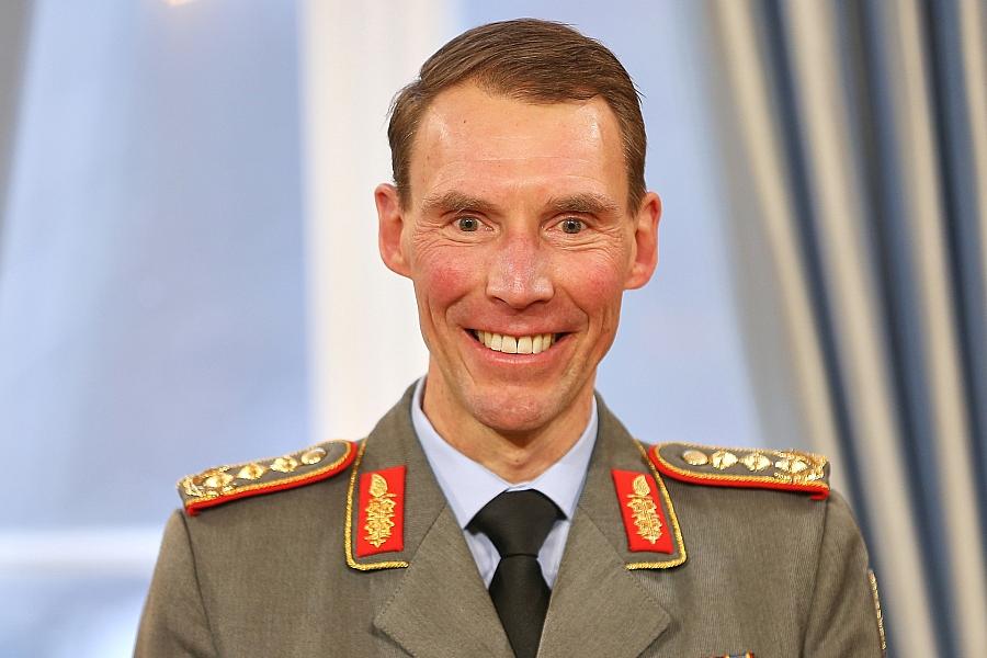 Freuding appelliert an USA: Ukraine braucht ungehinderten Starshield-Zugang – Bundeswehr-Beschaffung zu langsam