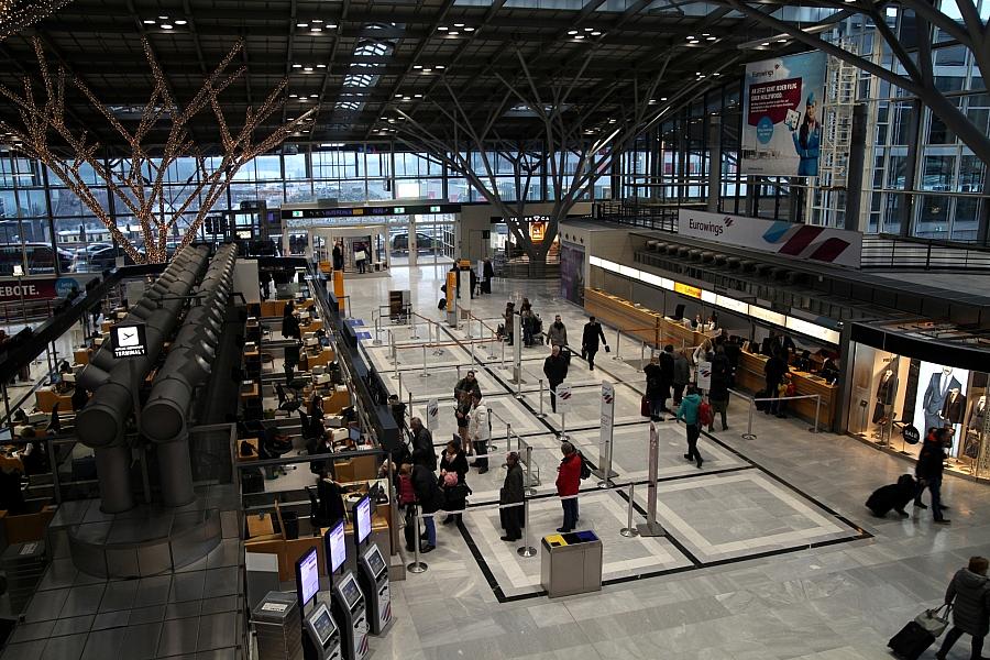 Flughafen Stuttgart: Polizeieinsatz stoppt Flugbetrieb – Entwarnung nach Absuche