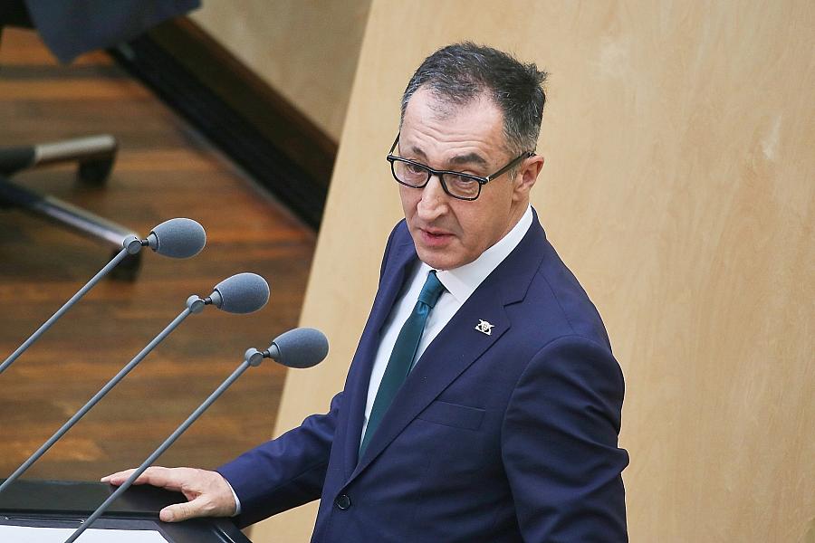 Infratest: Grüne im Südwesten stärkste Kraft, CDU gleichauf mit AfD