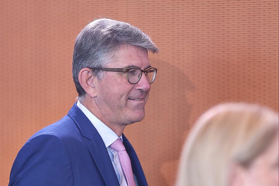 Kulturstaatsminister Weimer warnt SPD-Chefs Klingbeil und Bas vor Linksbündnis in Berlin: Misstrauensvotum gegen Koalition