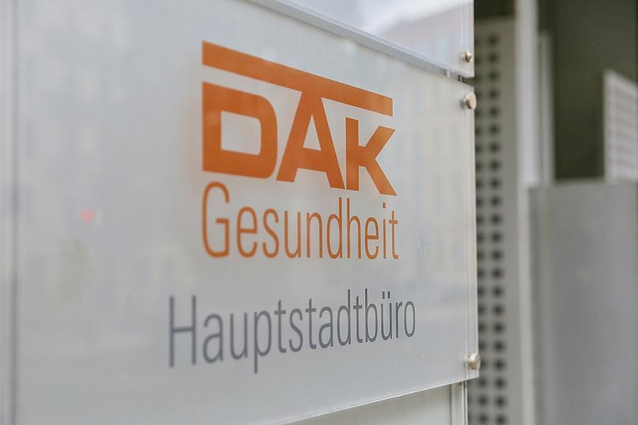 DAK-Chef Andreas Storm bezweifelt Zeitplan der Pflegekommission: Reformkonzept bis Ende Januar unrealistisch