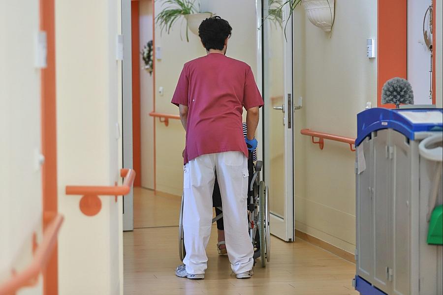 Pflegereform: bpa warnt vor mehr als 50.000 Kündigungen bei Pflegediensten und Folgen für Pflegebedürftige