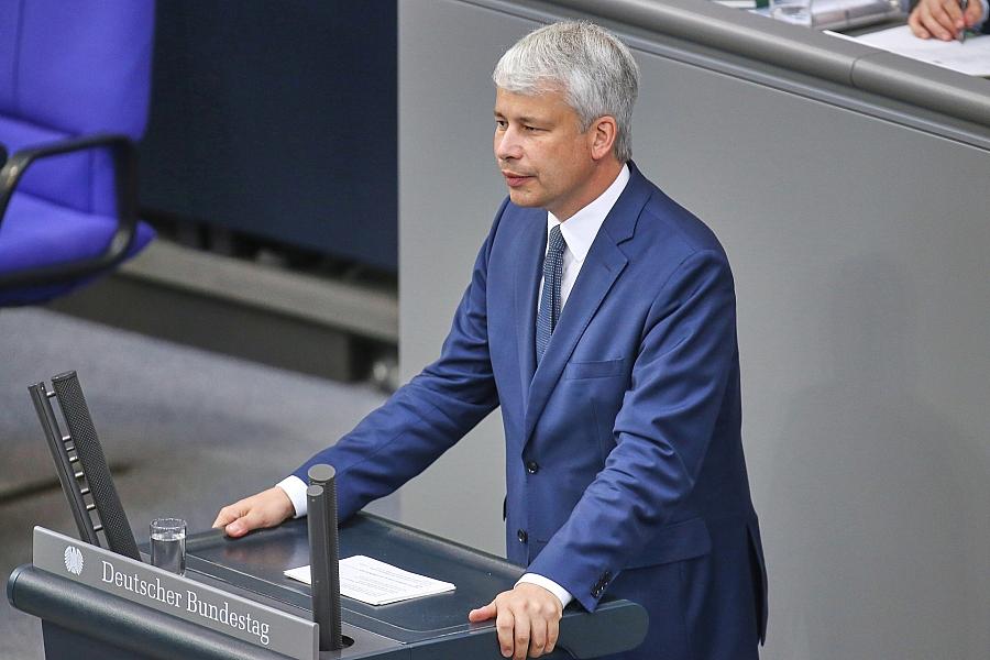 Bundesverkehrsminister Bilger begrüßt Wiedereinführung des Familientickets und fordert dauerhafte Lösung bei der Deutschen Bahn