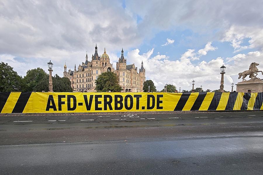 AfD-Verbotsverfahren: Manuela Schwesig will Bund-Länder-Arbeitsgruppe mit Gutachter