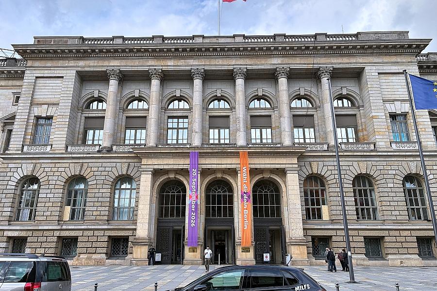 Berliner Abgeordnetenhaus: Wahlfehler in Spandau lässt Parlament auf 153 Sitze schrumpfen