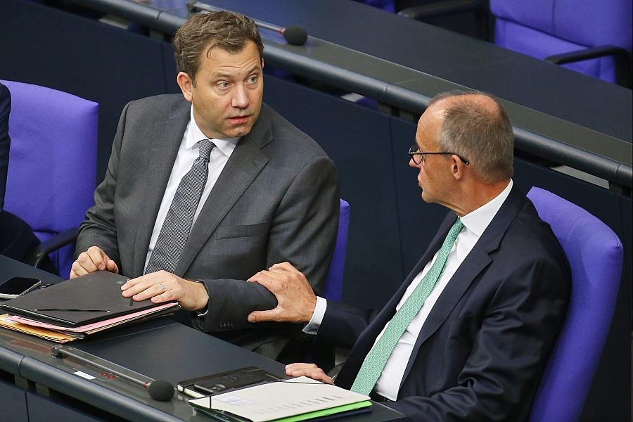 Kanzleramt stoppt Klingbeils Zuckersteuer: Streit um Getränkebesteuerung und Steuerstufen