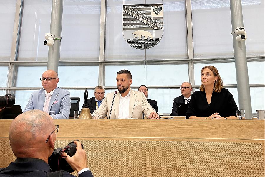 Bericht: Drei CDU-Abgeordnete machen falsche Angaben zu Wahl von AfD-Politiker zum Landtagspräsidenten von Sachsen-Anhalt
