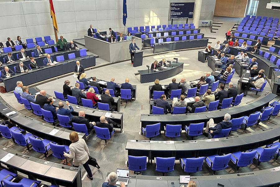 Bundestag beschließt Frühstartrente: Zehn Euro monatlich für die Altersvorsorge von Kindern