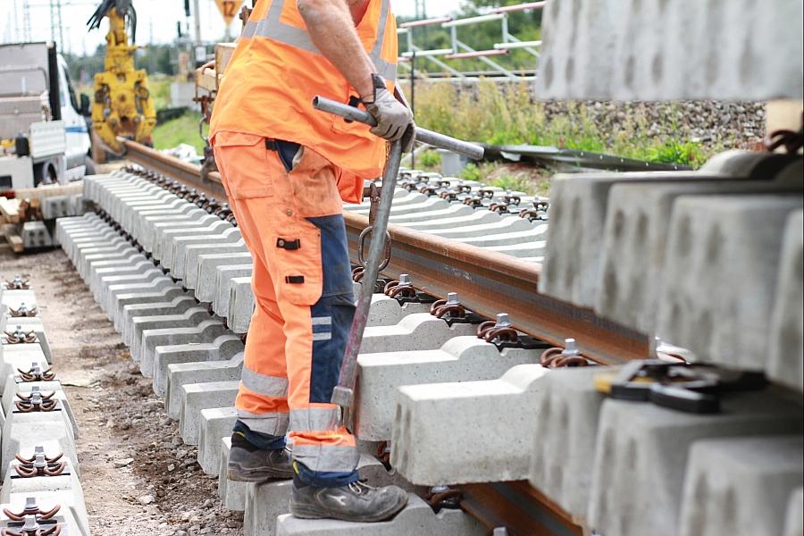 Union unterstützt Bilgers Bahn-Pläne: Stracke fordert realistische Bauzeiten und verlässliche Ersatzverkehre