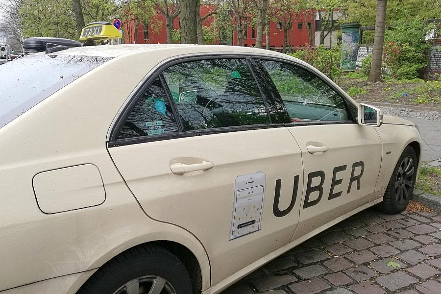 Uber-Chef Khosrowshahi: Robotaxis starten bald in München – Pilotbetrieb mit Sicherheitsfahrer geplant