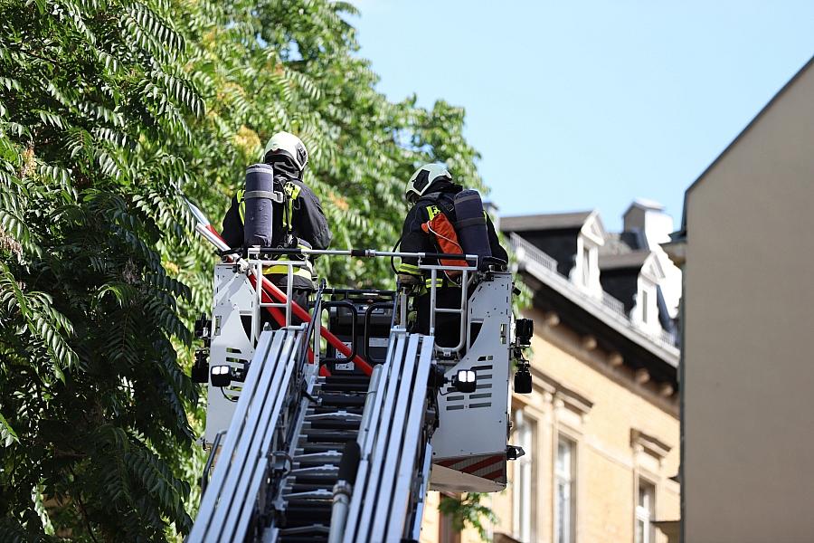 Neun Verletzte bei Wohnungsbrand in Dresden-Löbtau