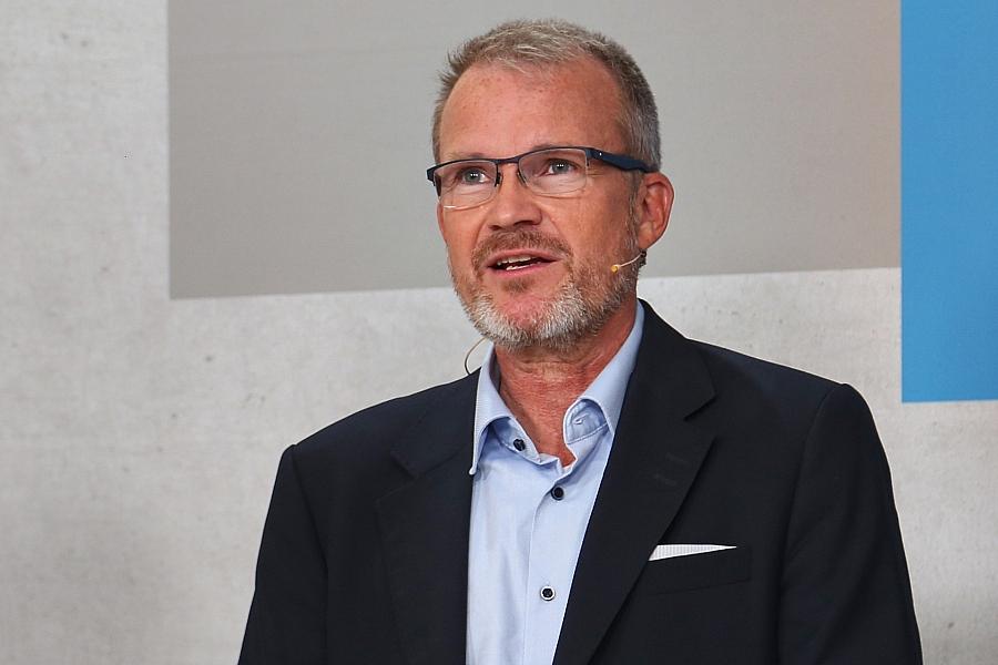 Krankenkassen-Chef Jens Baas: Private und gesetzliche Krankenversicherung abschaffen – neues System gefordert